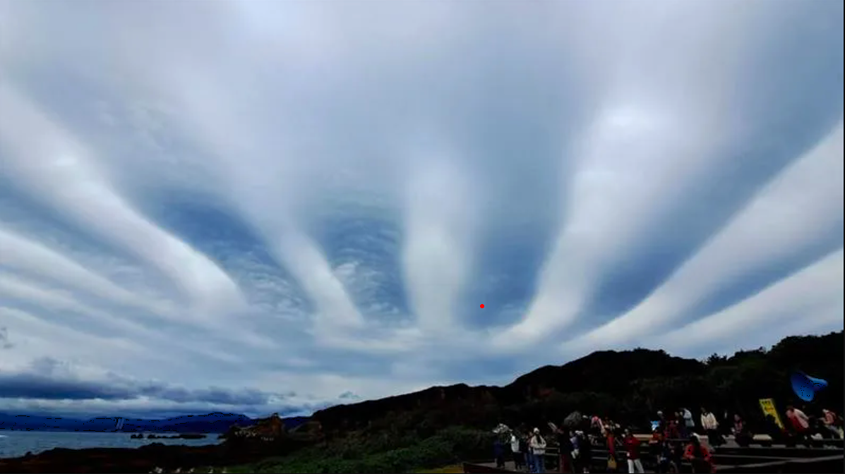 野柳走春天空太療癒! 網友驚訝: 好像九尾狐